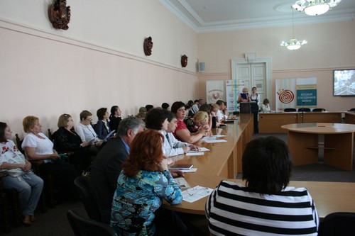 Асоціація благодійників України провела круглий стіл «Діти і благодійність: добро може творити кожен»