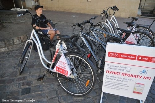 У Львові розпочав роботу перший благодійний велопрокат