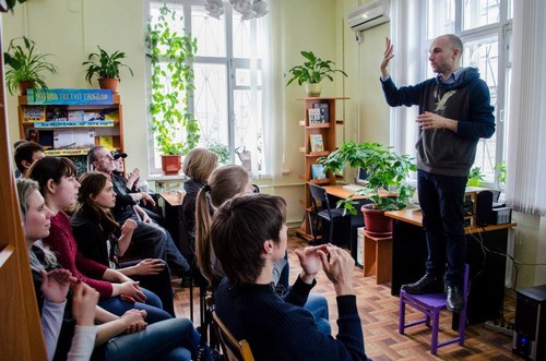 В Запоріжжі відбувся випускний у місцевій Школі жестової мови