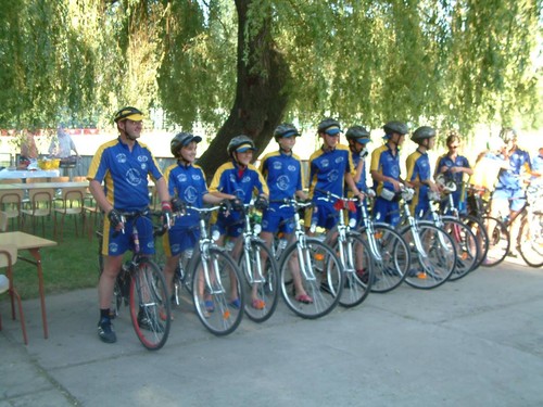 Львівщина: Благодійники влаштовують дитячий велопробіг із Соснівки до Освенціма