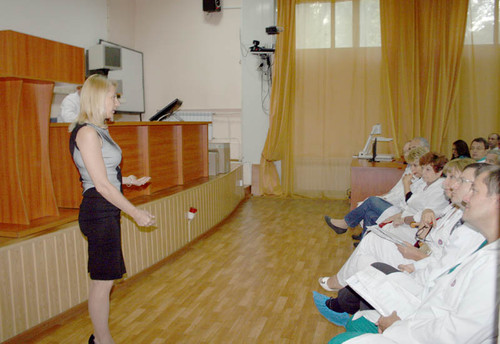 Фонд «Україна 3000» і компанія «Сенте-Лаб» передали лабораторні комплектуючі Інституту серцево-судинної хірургії імені Амосова