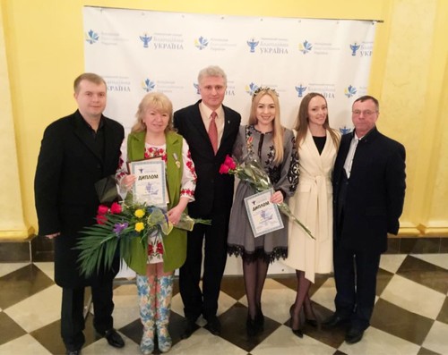 Переможців конкурсу "Благодійна Хмельниччина-2016" нагородили "Ангелами добра"